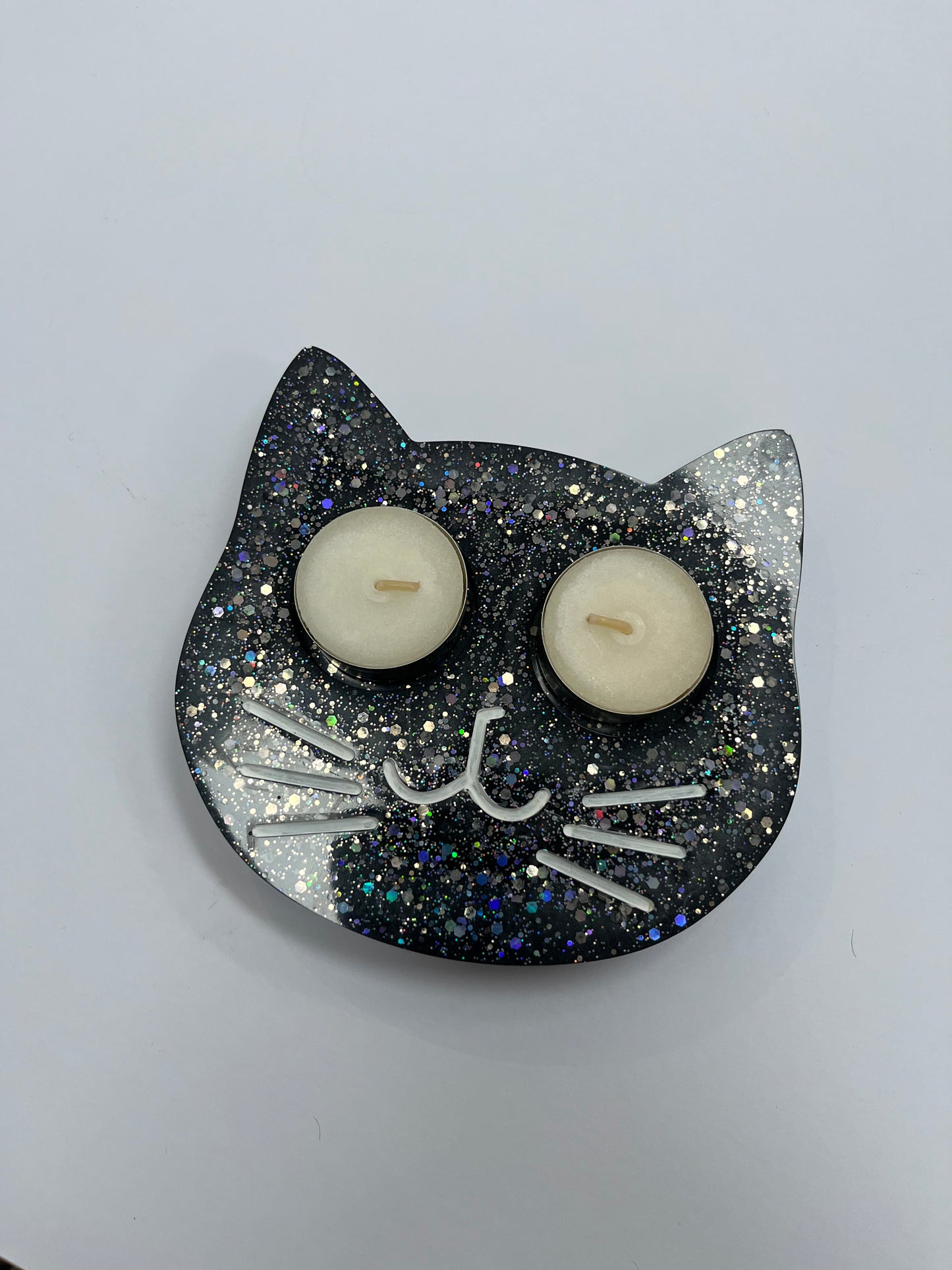 Cat eye tealight holder